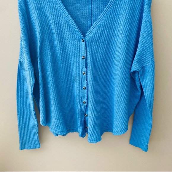 Urban Outfitters Out From Under Jojo Oversized Waffle Knit Top Blue Sz S… - Picture 3 of 8